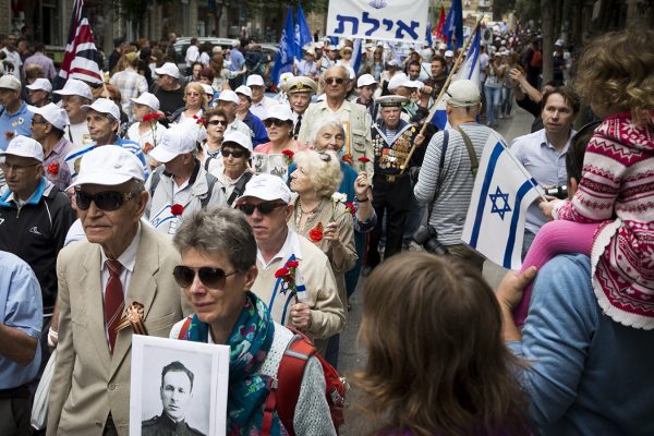 מצעד הווטרנים לציון 70 שנה ליום הניצחון (צילום: נתי שוחט/ פלאש 90).