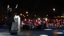נשיא צרפת הנכנס עמנואל מקרון בנאום זכיה בבחירות (צילום: Thomas Samson/Pool Photo via AP).