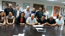 חתימת ההסכם הקיבוצי באבן סיד (צילום: הסתדרות הבנייה).
