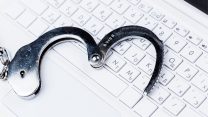 מחשב ואזיקים (צילום אילוסטרציה: Shutterstock).