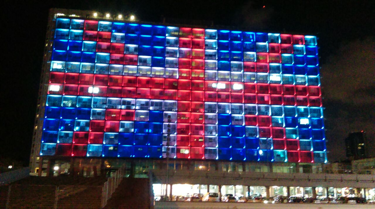 בניין עיריית תל אביב אמש (צילום באדיבות עיריית ת״א).