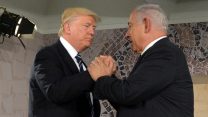 ראש הממשלה בנימין נתניהו ונשיא ארה"ב דולנד טראמפ בנאום במוזיאון ישראל (צילום: חיים צח / לע"מ)