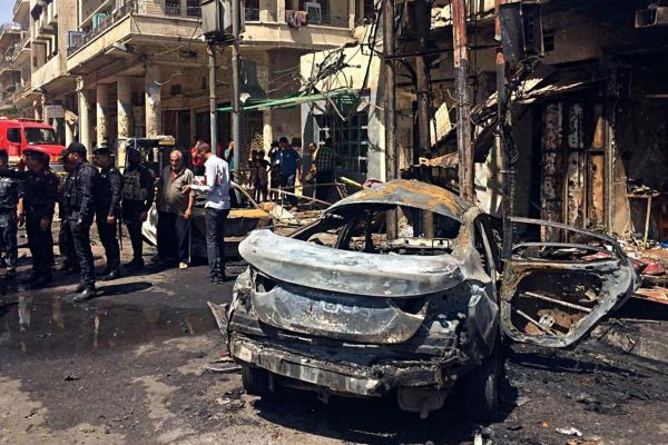 פיגוע של דאע"ש בגלידריה ברובע קראדה בבגדד (צילום: סוכנות AP)