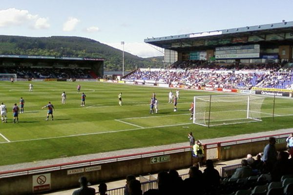 האצטדיון של קבוצת אינברנס בסקוטלנד (צילום: Colin Wilson)
