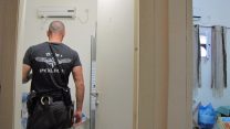 מעצר חשודים בניהול בתי בושת בת"א (צילום: דוברות המשטרה).
