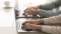 עובדים במשרד (צילום אילוסטרציה: shutterstock)