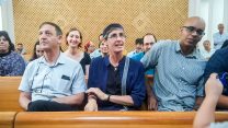 הרופאים המתפטרים בדיון בבית המשפט העליון בדבר המחלקה ההמה-אנטולוגית בביה״ח הדסה (צילום: טל כרמון)