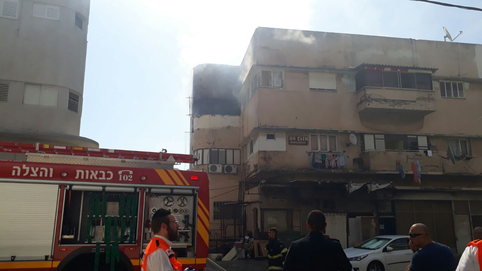 השריפה בדירה בחיפה (צילום: איחוד ההצלה).