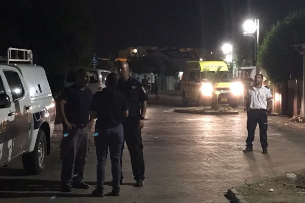 זירת הארוע בשדרות (צילום: דוברות המשטרה)