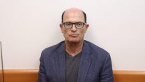 הארכת מעצר בשלום ראשון לציון לאבריאל בר יוסף פרשת הצוללות (צילום: מוטי קמחי)