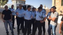 תחקור ראשוני של המפכ״ל בהר הבית (צילום: דוברות המשטרה)