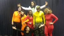 אנסמבל מרכז התיאטרון לוד (צילום: אבי ניניו)