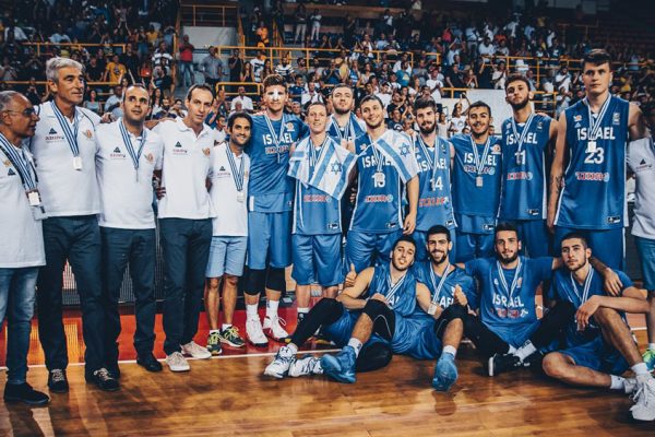 נבחרת העתודה של ישראל זכתה במדליית הכסף באליפות אירופה בכדורסל (תמונה באדיבות איגוד הכדרוסל בישראל)