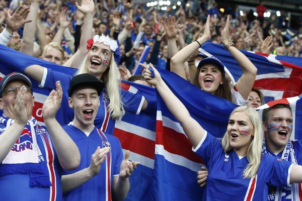 אוהדות נבחרת איסלנד. ארכיון (צילום: AP Photo/Thibault Camus).