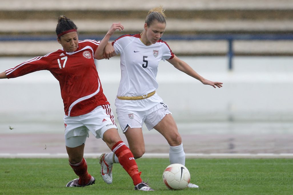 נדיה נאדים במדי נבחרת דנמרק (צילום: AP Photo/Armando Franca, File)