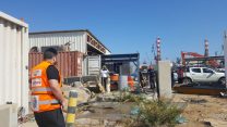 שני פועלים במצב אנוש בעקבות תאונת עבודה ברחוב הדייגים בנמל חיפה (צילום: דוברות מד"א)
