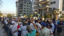 הפגנת מאבק הנכים מול ביתו של ח"כ דוד ביטן