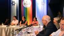 נשיא המדינה ורעייתו ביקרו היום במרכז הגאה בתל אביב במלאת שמונה שנים לרצח בברנוער (מארק ניימן/ לע"מ).