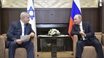 נשיא רוסיה ולדימיר פוטין וראש הממשלה בנימין נתניהו בפגישתם ברוסיה, אוגוסט 2017 (צילום: Alexei Nikolsky, Sputnik, Kremlin Pool Photo via AP)