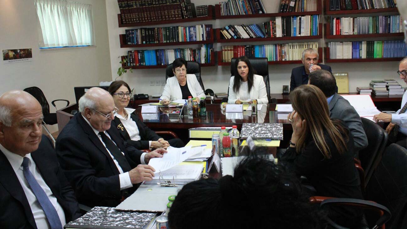 הוועדה למינוי שופטים הבכרזה על מינוי אסתר חיות לנשיאת בית המשפט העליון (צילום: דוברות שרת המשפטים)