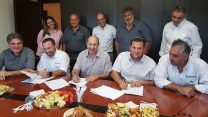 טקס חתימת הסכם קיבוצי חדש בחברה לפיתוח השומרון (צילום באדיבות דוברות ההסתדרות)