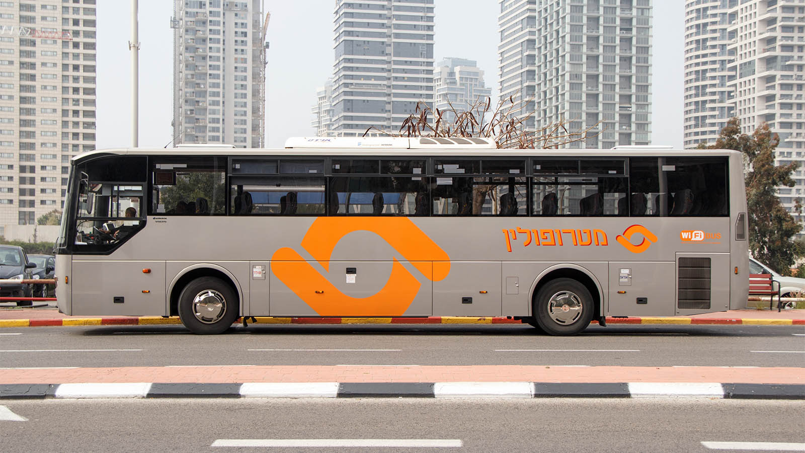 אוטובוס של חברת מטרופולין בתל אביב (צילום: Shira15/ ויקימדיה)