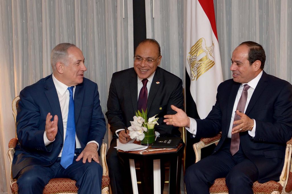 פגישת ראש הממשלה נתניהו ונשיא מצרים א- סיסי בניו יורק. ארכיון (צילום: אבי אוחיון/ לע"מ)
