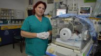 שלומית רזניק, אחות בפגיית בי"ח "העמק" בעפולה (צילום: דוברות בית חולים העמק)