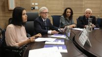 מבקר המדינה יוסף חיים שפירא הגיש לוועדה לביקורת המדינה בראשות ח"כ קארין אלהרר, דו"ח מיוחד בנושא "טיפול המדינה בקשישים סיעודיים השוהים בביתם" (צילום: יצחק הררי, דוברות הכנסת)