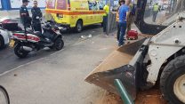 תאונת העבודה ברחוב מנחם בגין בתל אביב (צילום: תיעוד מבצעי מד"א)