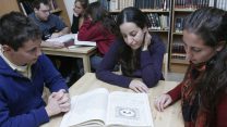 לומדים תורה בישיבה החילונית 'בינה' (צילום: מיכל פתאל  פלאש90)