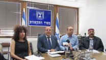 שר התקשורת איוב קרא במסיבת עיתונאים (שלישי מימין), 17 אוקטובר 2017. מימין: יו"ר הרשות השנייה לטלוויזיה ורדיו עבד שפיק, מ"מ מנכ"ל משרד התקשורת מימון שמילה. משמאל: יו"ר מועצת הכבלים והלוויין , ד"ר יפעת בן חי-שגב  (צילום: ארז רביב)