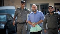 בנצי גופשטיין מובא לבית המשפט היום, לאחר שנעצר הבוקר. 22 באוקטובר (צילום: יונתן זינדל/ פלאש 90)