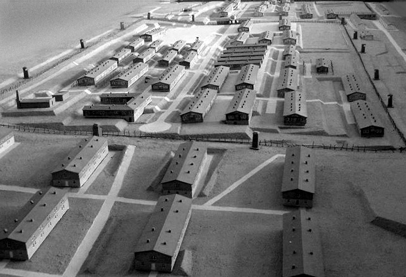דגם של מחנה 'גרוס רוזן בזמן השואה' (צילום: Lzur/ ויקימידה)