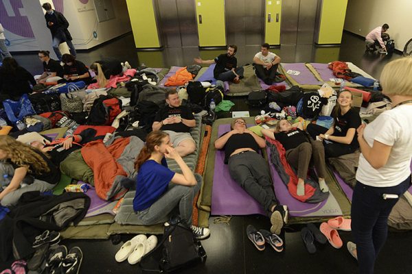 רפואים מתמחים שובתים בבית חולים לילדים בורשה (צילום: AP Photo/Czarek Sokolowski).