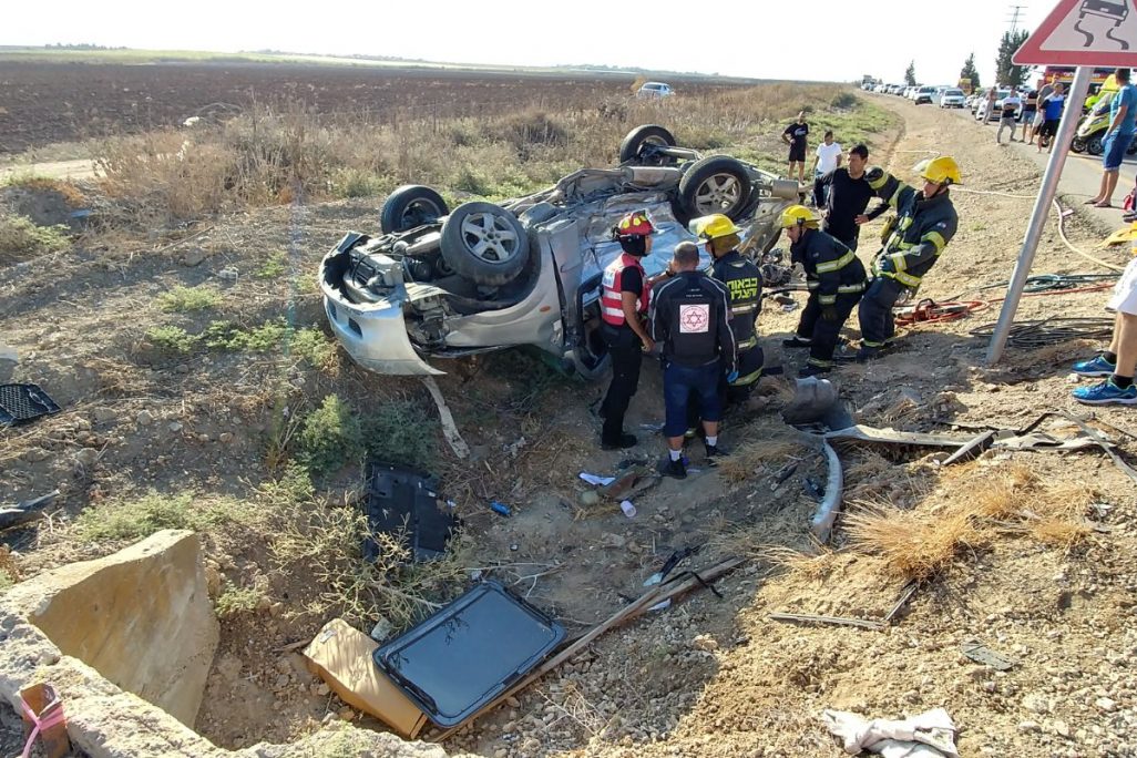 מזירת התאונה הקשה בכביש 383 בסמוך לכפר מנחם - צילום: דוברות איחוד הצלה