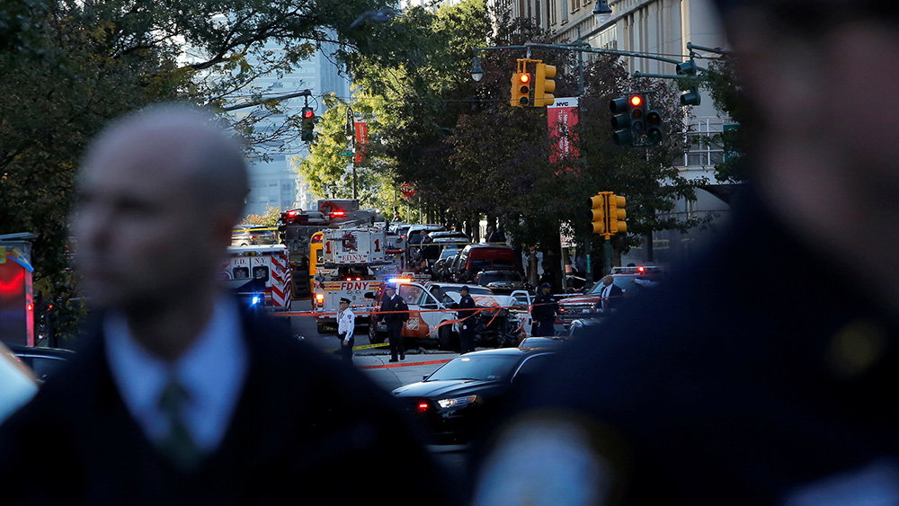 כוחות הבטחון בזירת הירי במנהטן, ניו-יורק (צילום: REUTERS/Andrew Kelly).