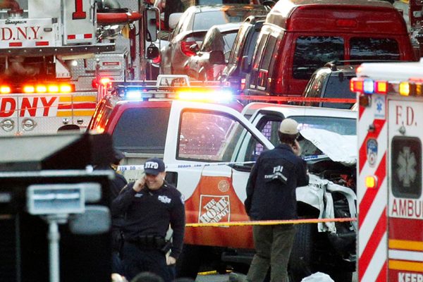 כוחות הבטחון בזירת הירי במנהטן, ניו-יורק (צילום: REUTERS/Brendan McDermid).