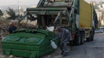משאית זבל בירושלים. למצולמים אין קשר לכתבה (צילום: קובי גדעון  פלאש90)