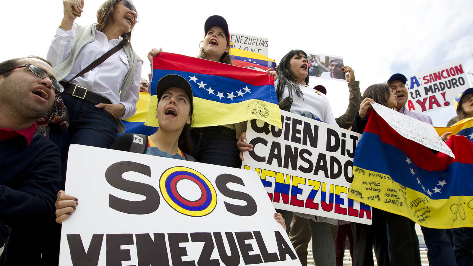 הפגנה נגד שלטון ונצואלה, אפריל 2017 (AP Foto/José Luis Magana)