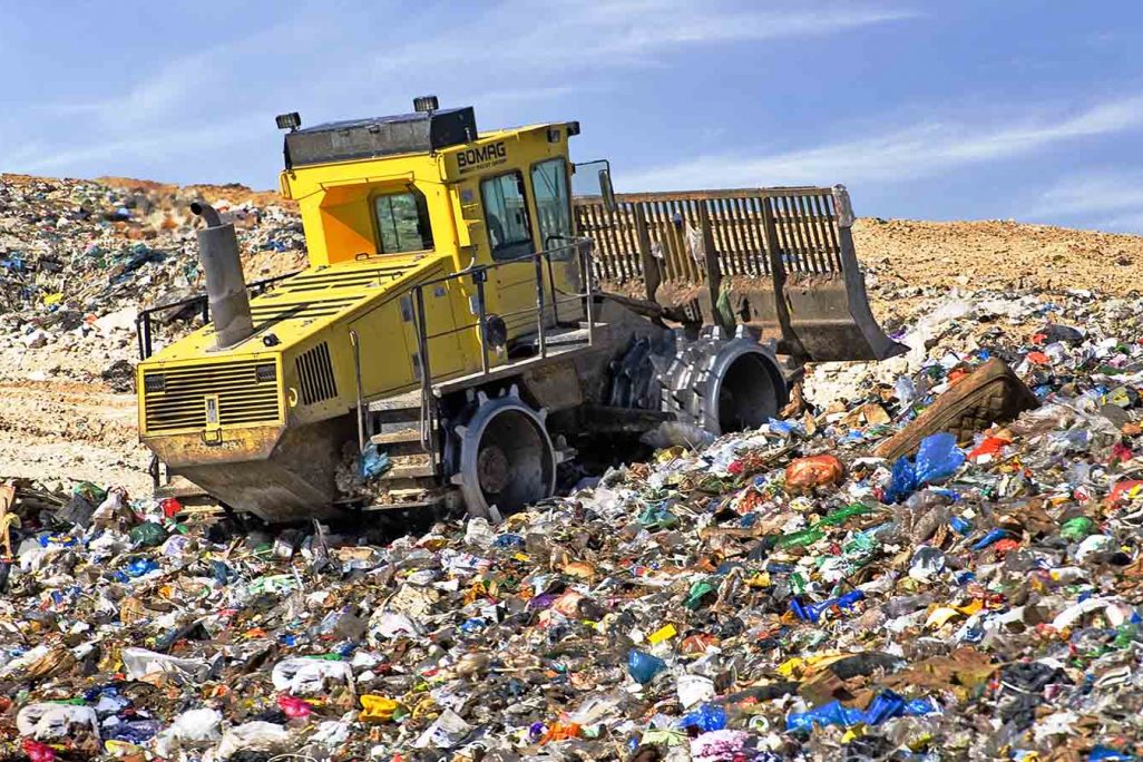 מטמנת פסולת בבאר שבע (צילום ארכיון: ImagineStock / Shutterstock.com)