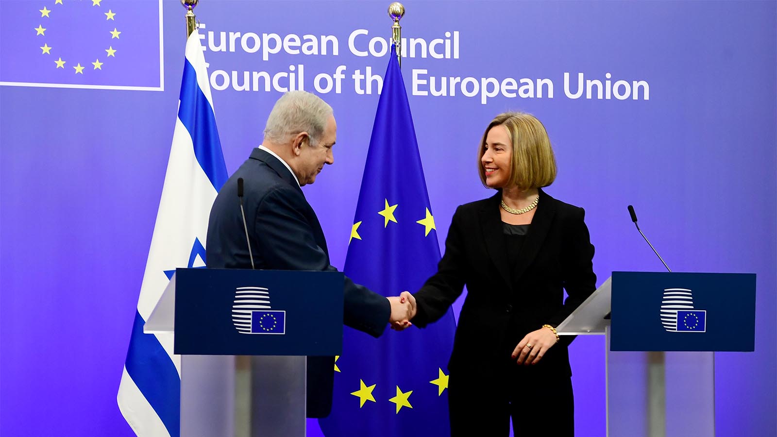 ראש הממשלה נתניהו נפגש עם שרת החוץ של האיחוד האירופי פדריקה מוגריני במטה המועצה האירופית בבריסל, בלגיה. 11.12.17 (צילום: אבי אוחיון/ לע&quot;מ)