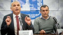 שר האוצר כחלון במסיבת העיתונאים בנושא רפורמה במיסוי, 11 בדצמבר 2017 (צילום: יונתן זינדל/ פלאש 90)