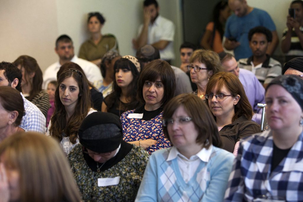נשים חרדיות בכנס קידום תעסוקה של נשים במרכז הטכנלוגיה של משרד הכלכלה. (צילום: יונתן סינדל / פלאש 90).