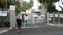 מחאת עובדי טבע מול מפעל החברה בפתח תקווה. 17 בדצמבר (צילום: תומר ניוברג/ פלאש 90)