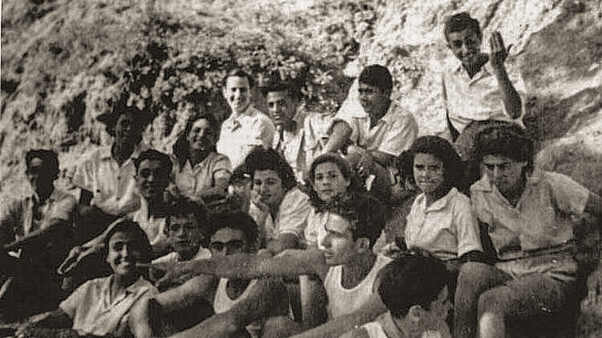 גרעין דרור מרוקו, 1947 (צילום מתוך הספר &quot;נוער בסערה&quot;, באדיבות ד&quot;ר אריה אזולאי)