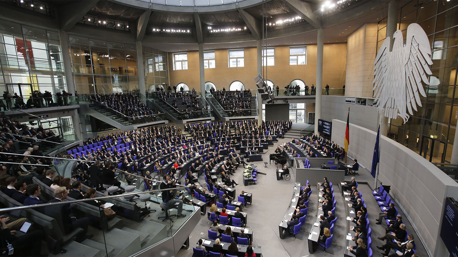 טקס יום השואה הבינלאומי בפרלמנט הגרמני (צילום: AP Photo/Markus Schreiber).