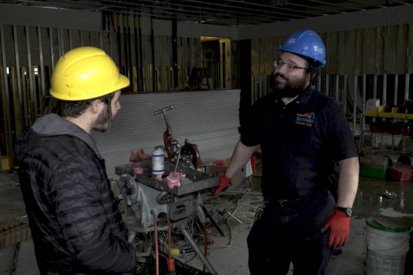 מתוך סדרת הכתבות "ברוקלין של קודש" ששודרה במהדורה המרכזית של חדשות 2 המשודרת בערוצים 12 ו 13