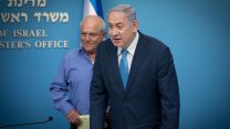 ראש הממשלה בינמין נתניהו והשר חיים כץ - מסיבת עיתונאים על העלאת קיצבאות הנכים 3 בינואר 2018 (יונתן זינדל / פלאש90)