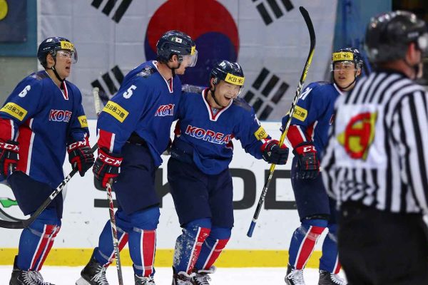 נבחרת דרום קוריאה בהוקי באליפות העולם בהוקי. 7 באפריל 2017 (צילום: katatonia82 / Shutterstock.com)